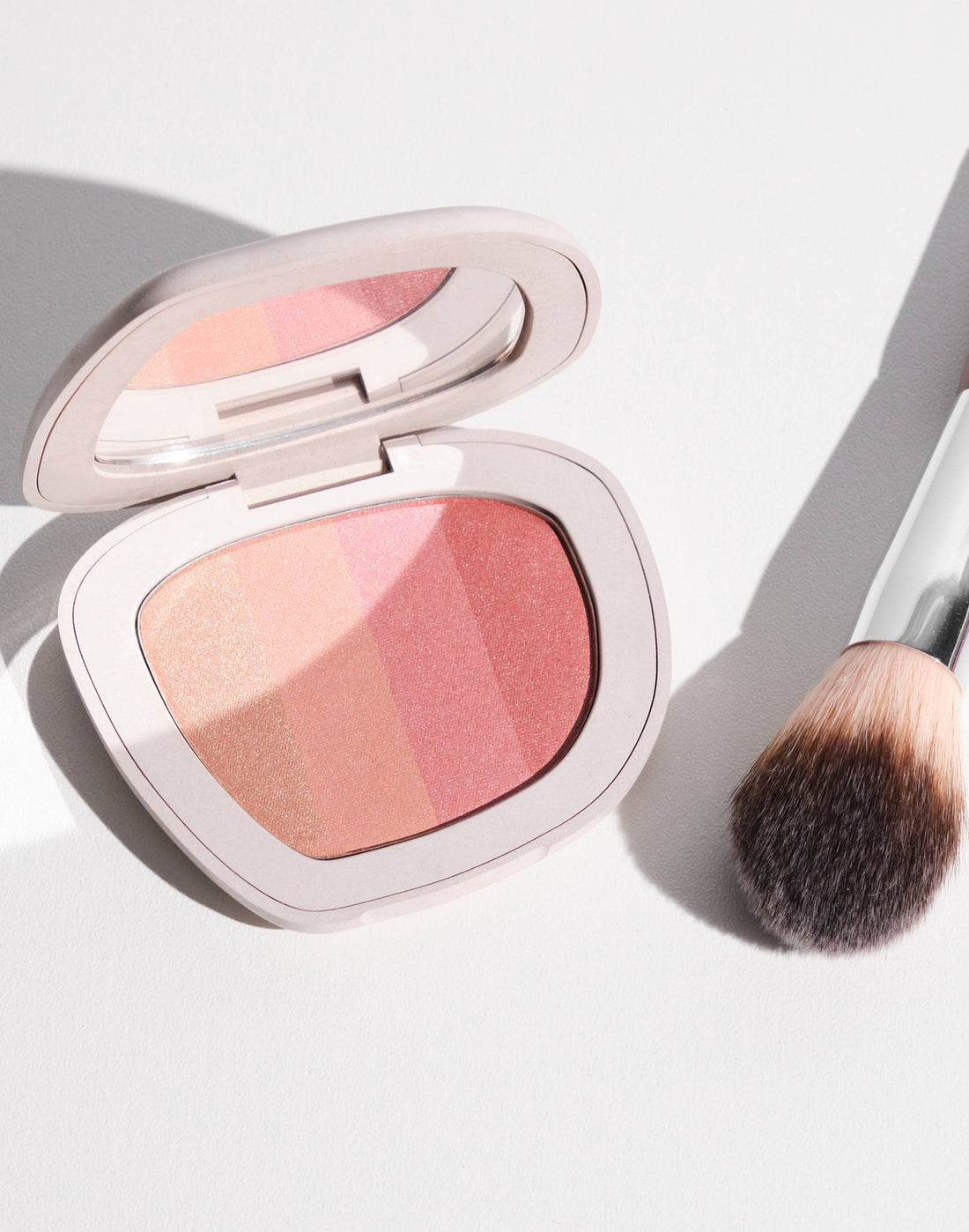 et al. Complexion Glow Refill - Blush Glow