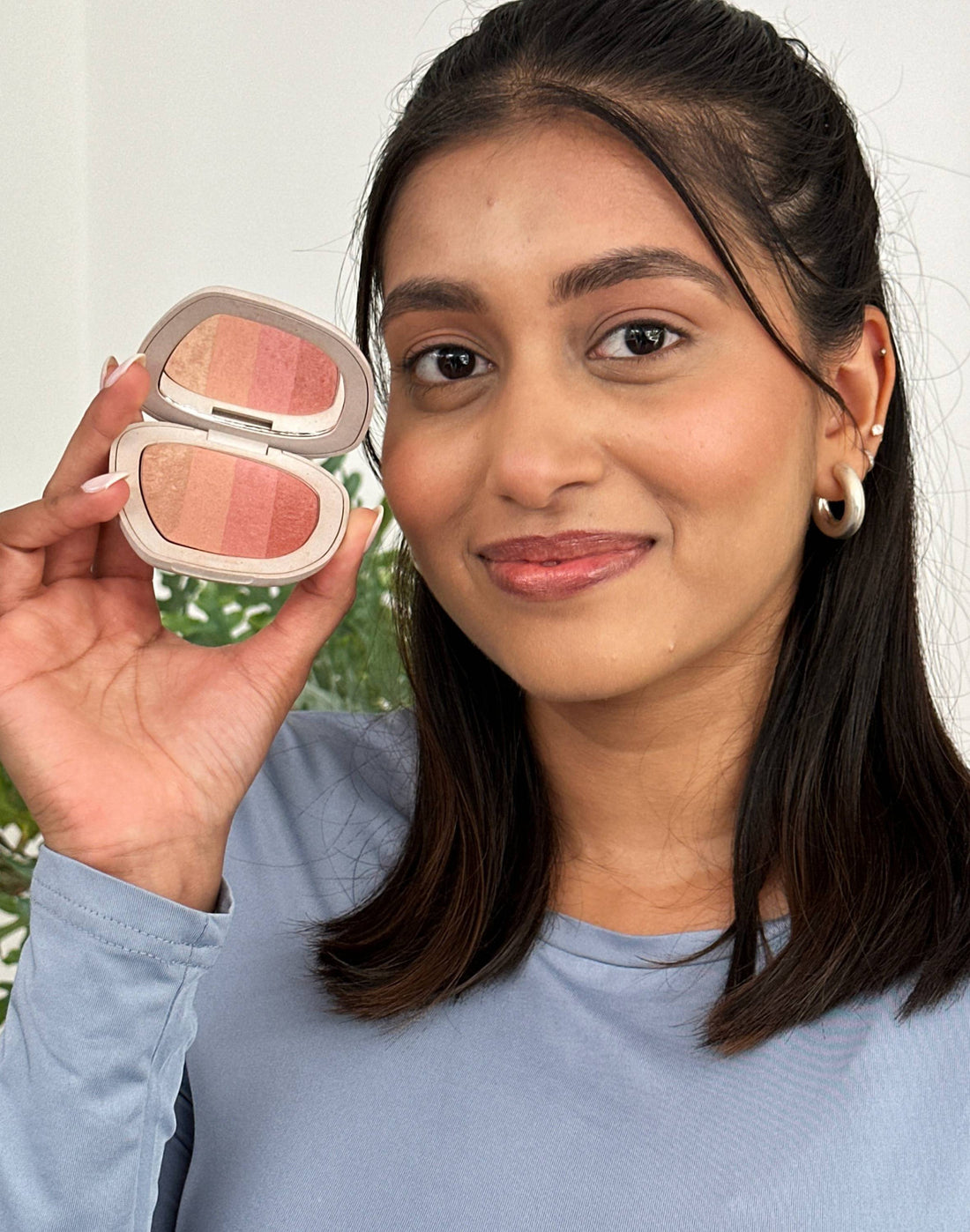 et al. Complexion Glow Refill - Blush Glow