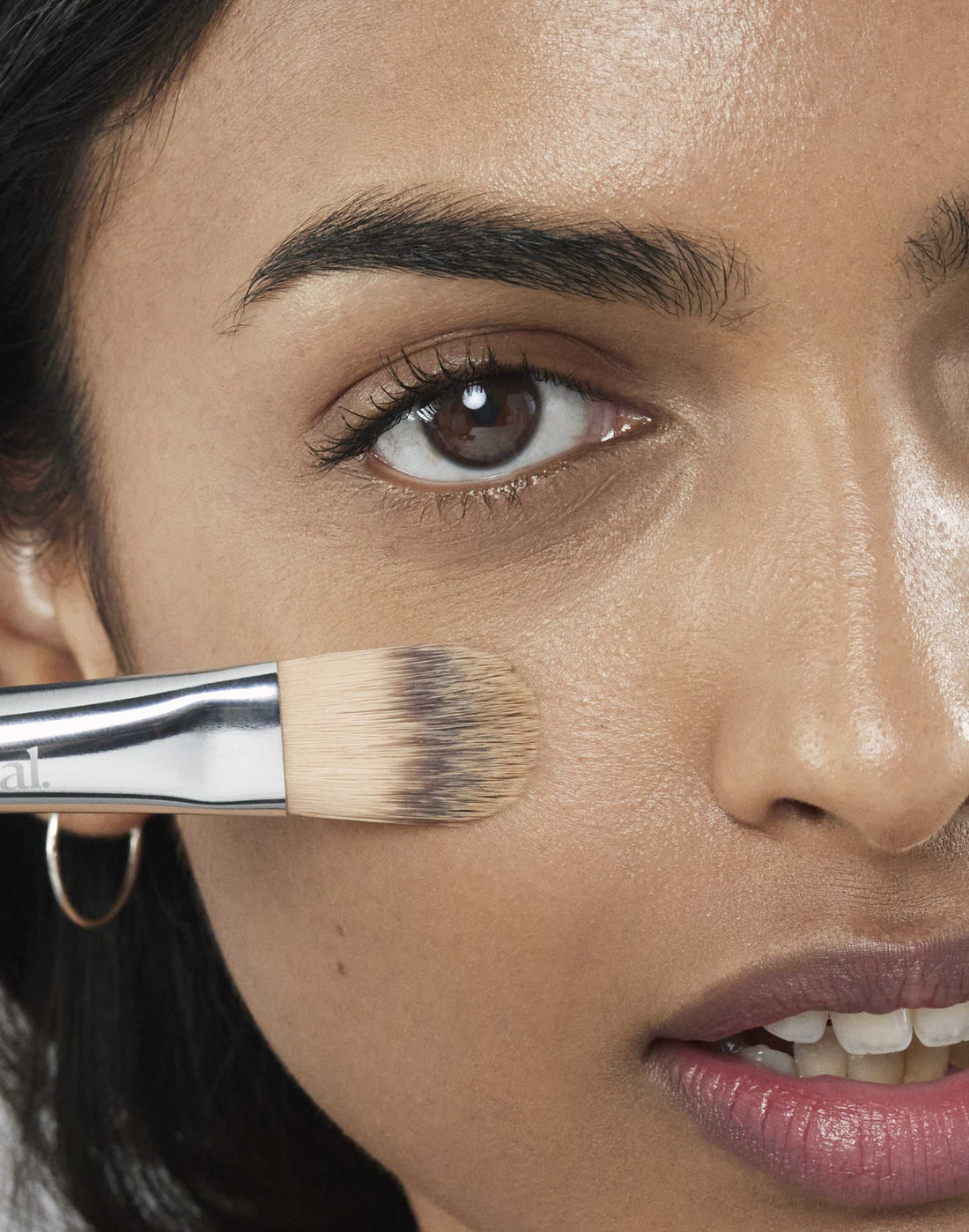et al. Foundation Brush